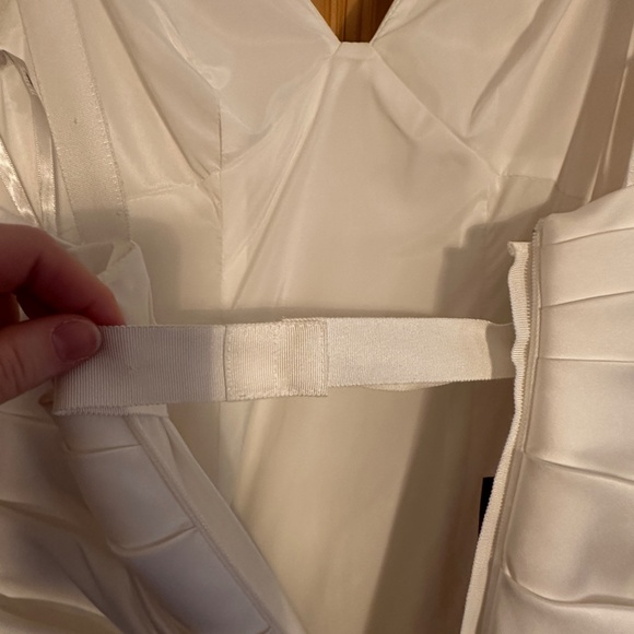 WHITE BY VERA WANG NWT SIZE 2 PLEATED SATIN TULLE ORGANZA WEDDING DRESS - Picture 9 of 16